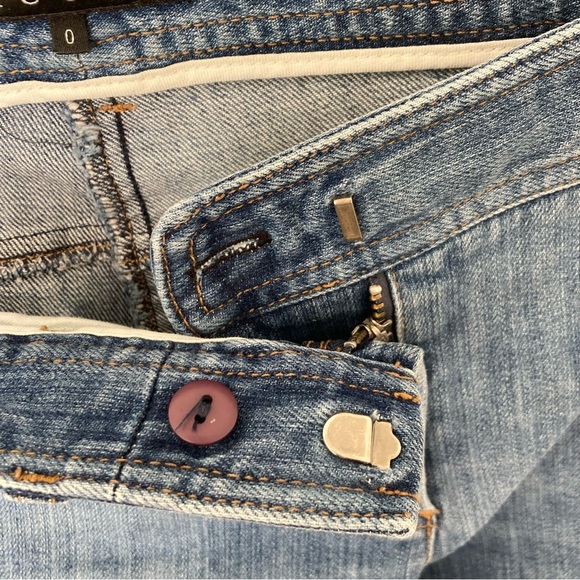 Theory Medium Wash Straight Leg Denim Jeans with Hidden Clasp Button, Size 0 - Picture 6 of 6